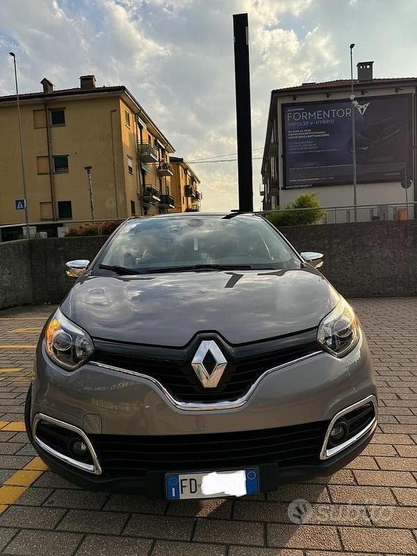 Usata Renault Captur 110 CV (80 kW) 2016 SUV