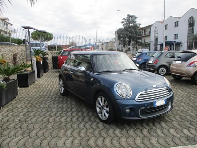 Usata Mini ONE 98 CV (72 kW) 2011 Blu Utilitaria