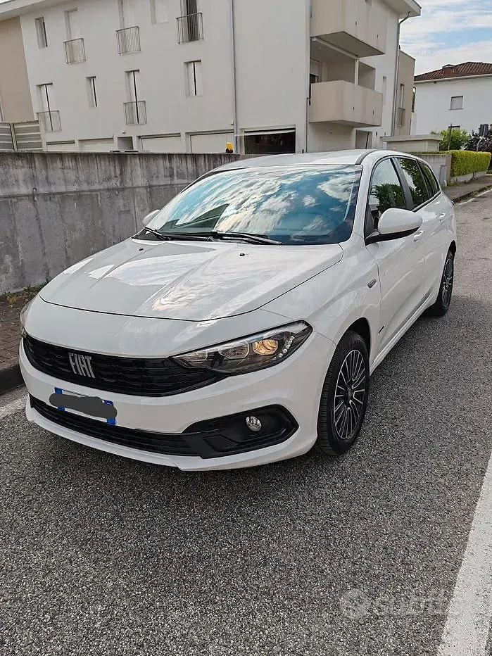 Usata Fiat Tipo Business 131 CV (96 kW) 2022 Bianco Station wagon