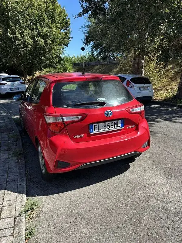 Usata Toyota Yaris Hybrid 75 CV (55 kW) 2018 Berlina