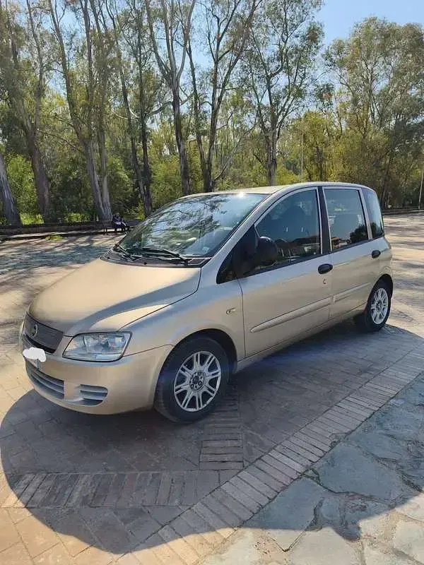 Usata Fiat Multipla Active 120 CV (88 kW) 2010 Monovolume