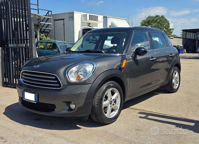 Usata Mini Cooper D Countryman 112 CV (82 kW) 2011 Grigio scuro SUV