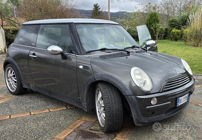 Usata Mini Cooper 116 CV (85 kW) 2006 Grigio Utilitaria