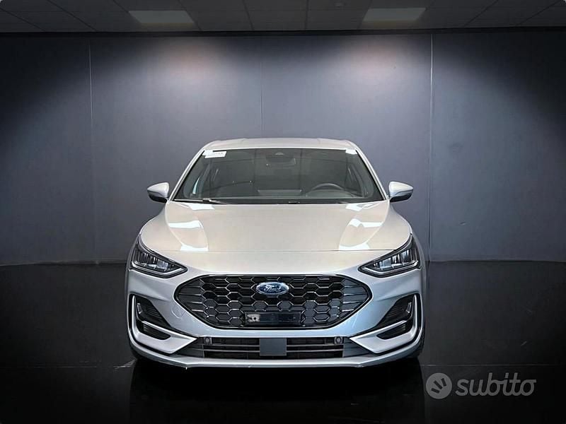 Usata Ford Focus ST 116 CV (85 kW) 2025 Grigio Berlina
