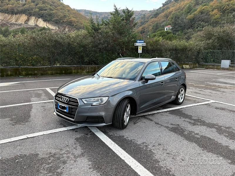 Usata Audi A3 Ambiente 116 CV (85 kW) 2017 Grigio Berlina