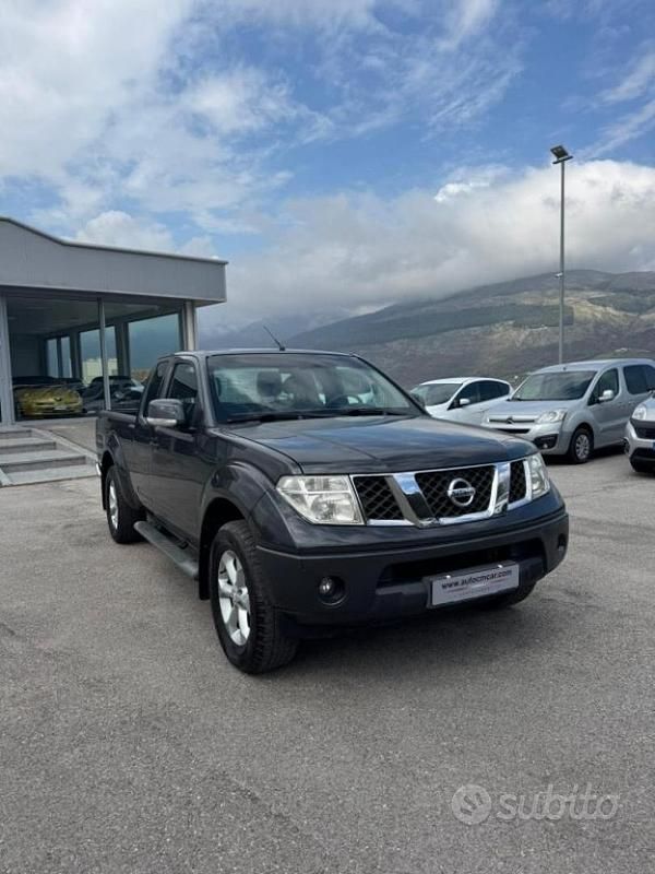 Usata Nissan Navara XE 171 CV (125 kW) 2009 Nero