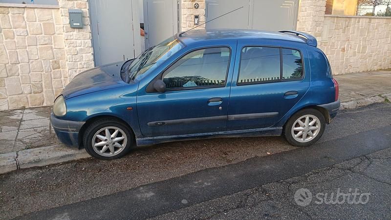 Usata Renault Clio II 2000 Blu Berlina