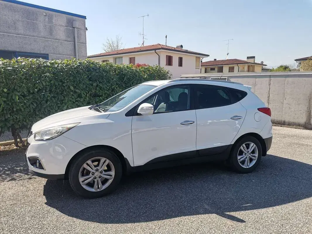 Usata Hyundai ix35 Classic 116 CV (85 kW) 2011 Bianco SUV