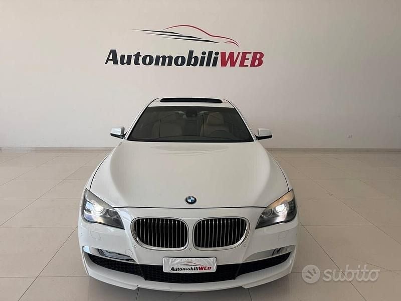 Usata BMW 750 408 CV (300 kW) 2010 Bianco Berlina