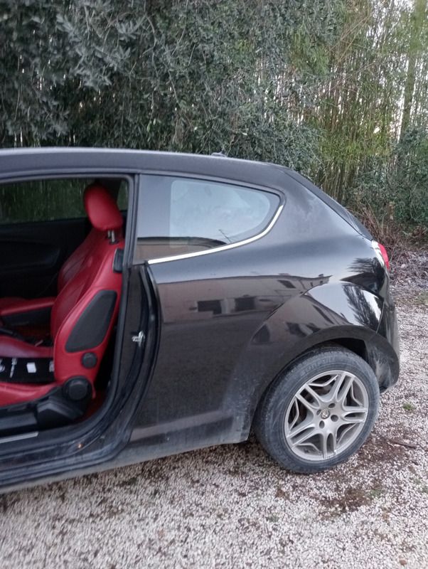 Usata Alfa Romeo MiTo 120 CV (88 kW) 2012 Nero Utilitaria