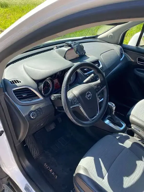 Usata Opel Mokka Cosmo 136 CV (100 kW) 2016 Bianco SUV