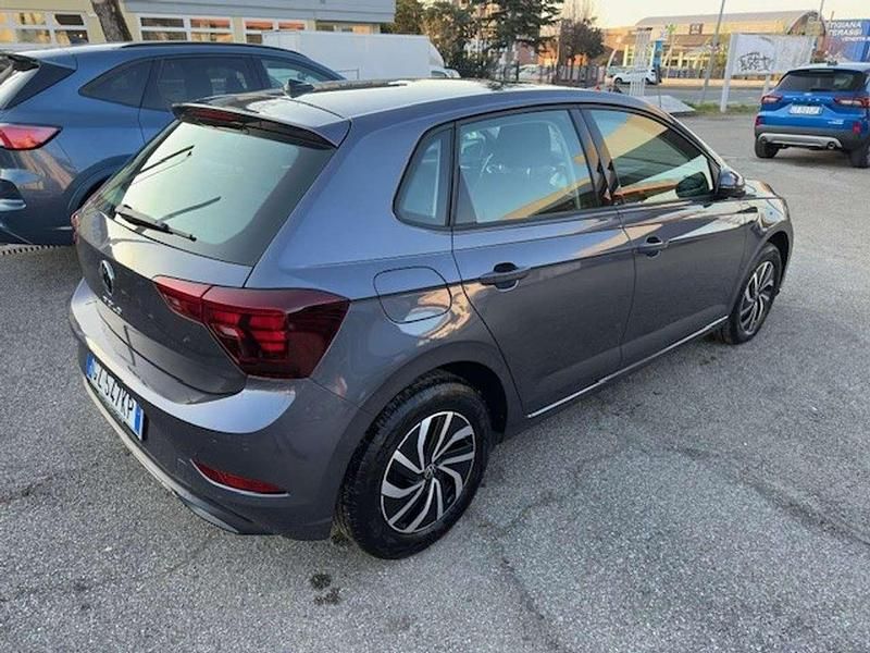 Usado VW Polo Edition 95 HP (69 kW) 2025 Verde Citadino
