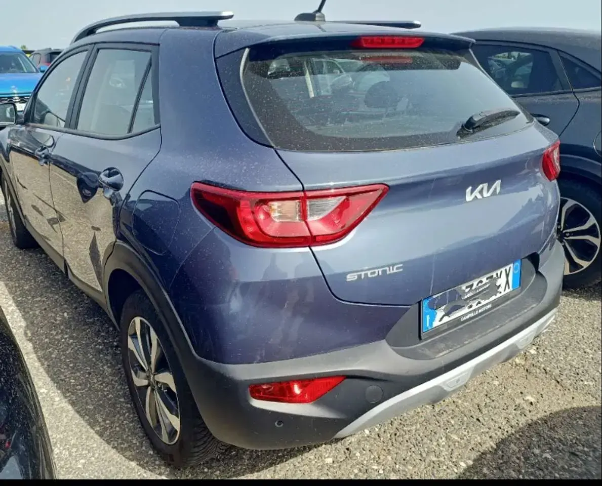 Usata Kia Stonic Style 101 CV (74 kW) 2023 Blu/azzurro SUV