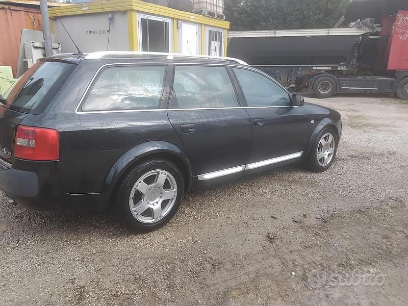 Usata Audi A6 Allroad 180 CV (132 kW) 2005 Nero Station wagon