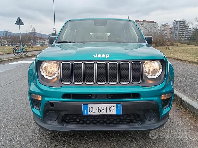 Używany Jeep Renegade Longitude 130 KM (95 kW) 2022 Zielony SUV