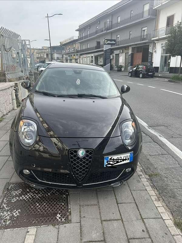 Usata 2015 Alfa Romeo MiTo Distinctive Due volumi | 5450 € (Buon prezzo) - Immagine 1/4