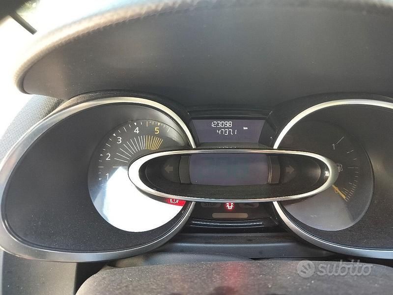 Usata Renault Clio IV 75 CV (55 kW) 2016 Rosso Berlina