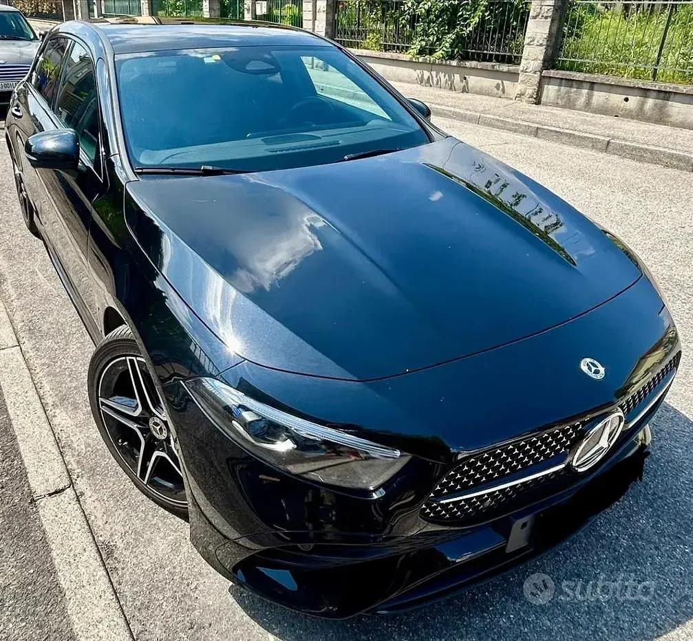 Usata Mercedes A180 136 CV (100 kW) 2024 Nero Utilitaria