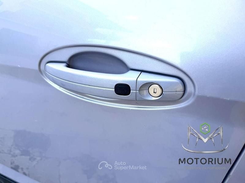 Begagnad Ford C-MAX Titanium 116 HK (85 kW) 2011 Lila Minibuss
