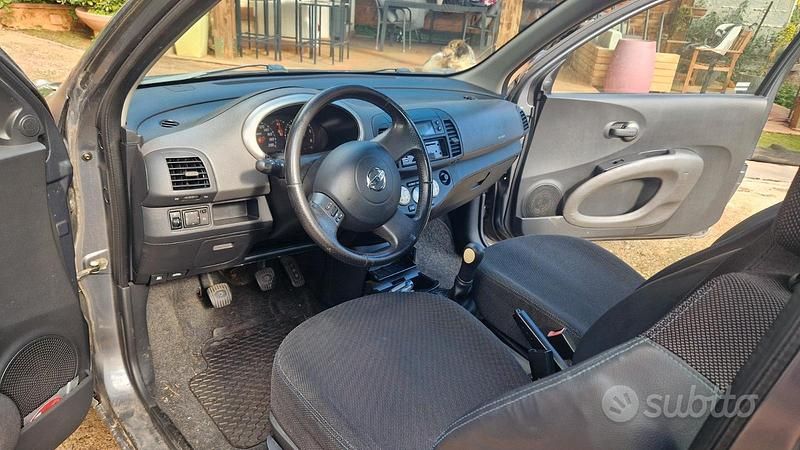 Usata Nissan Micra 60 CV (44 kW) 2003 Grigio Utilitaria