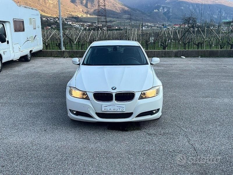 Usata BMW 318 143 CV (105 kW) 2009 Bianco Berlina
