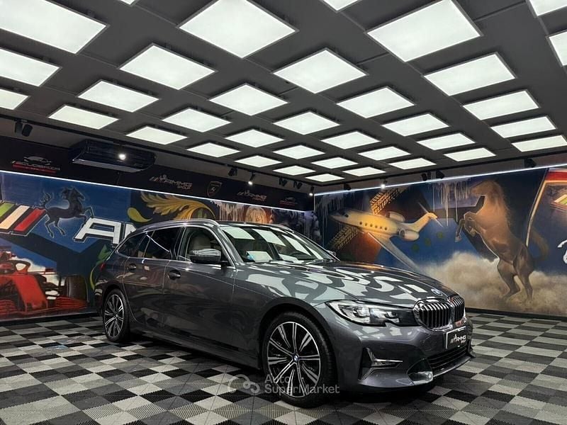 Usata BMW 318 Sport Line 150 CV (110 kW) 2021 Grigio Station wagon