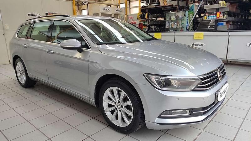 Usata VW Passat Executive 150 CV (110 kW) 2018 Argento Station wagon