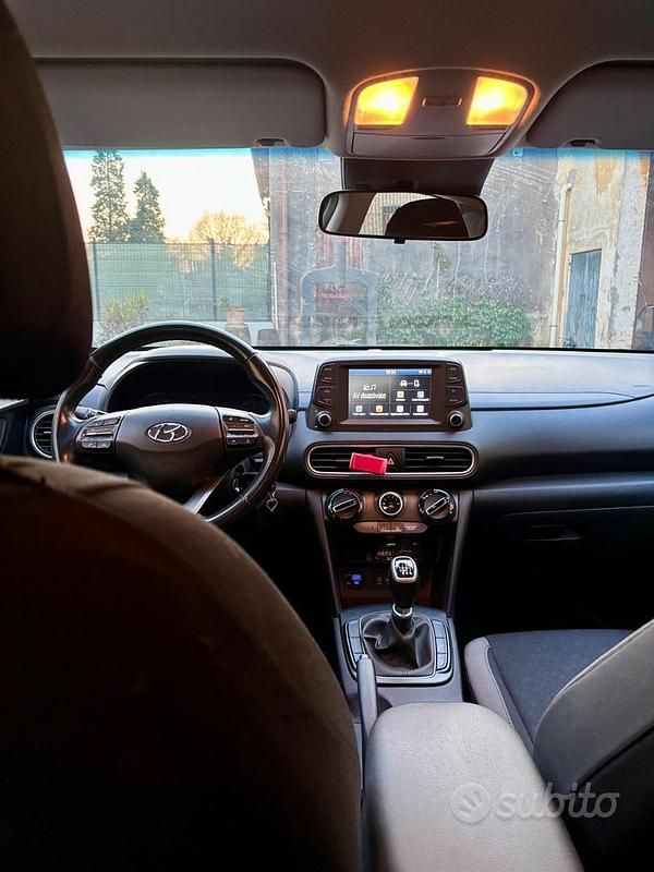 Usata Hyundai Kona 120 CV (88 kW) 2019 Rosso SUV