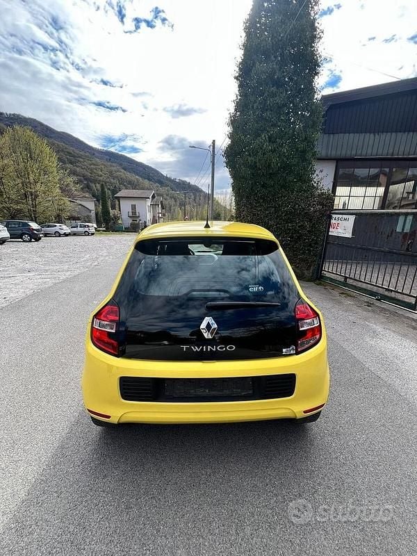 Usata Renault Twingo 69 CV (50 kW) 2017 Giallo Utilitaria