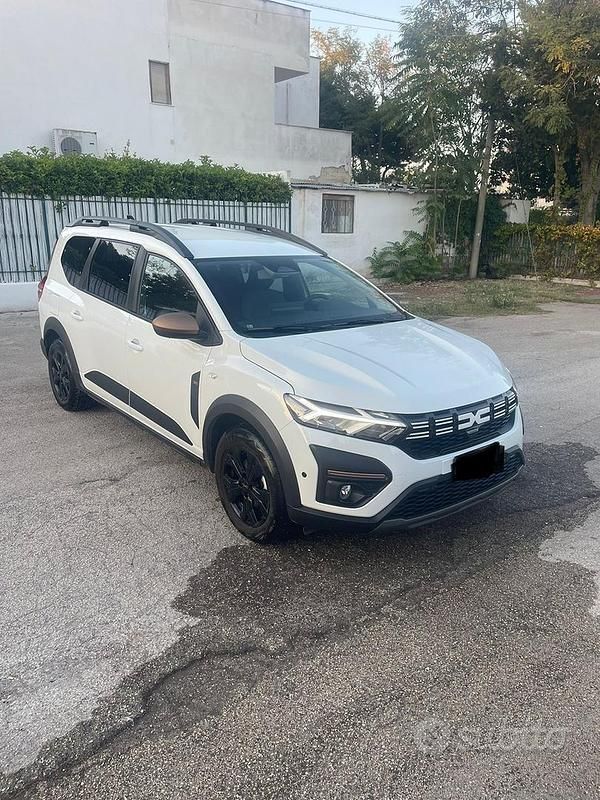 Usata Dacia Jogger 110 CV (80 kW) 2025 Monovolume