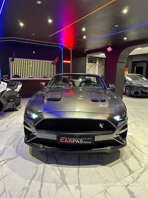 Usata Ford Mustang Convertible 290 CV (213 kW) 2019 Grigio Cabrio