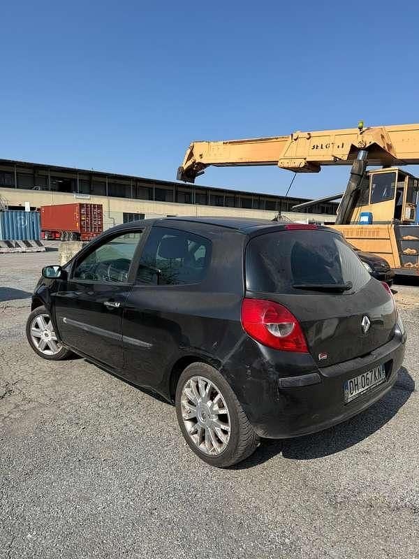 Usata Renault Clio II 58 CV (42 kW) 2007 Berlina