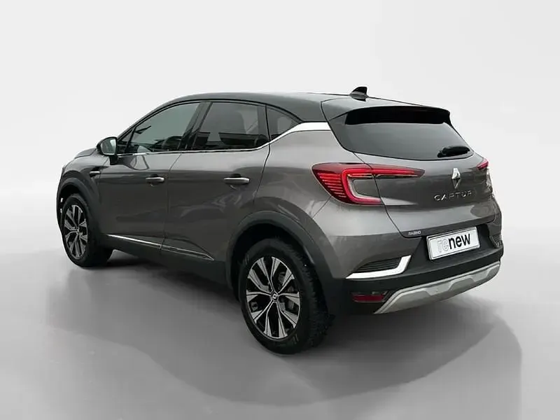 Usata Renault Captur Techno 140 CV (102 kW) 2023 Grigio SUV