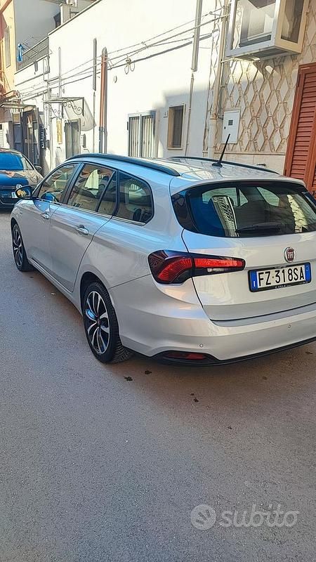 Usata Fiat Tipo 120 CV (88 kW) 2019 Grigio Station wagon