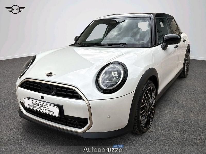 Usata Mini Cooper Favoured 114 kW (156 CV) 2025 Bianco Utilitaria