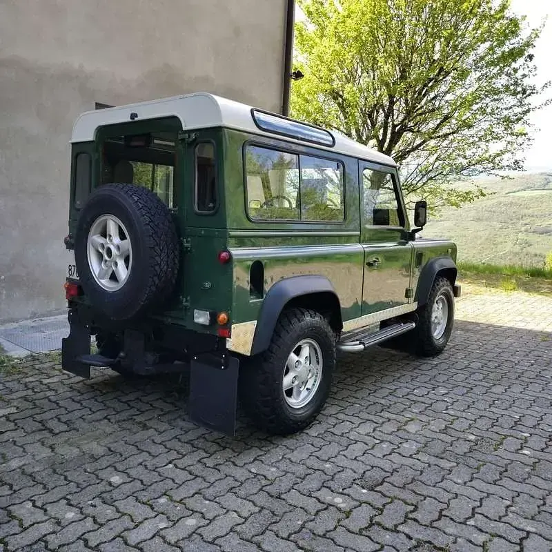 Usata Land Rover Defender 122 CV (89 kW) 2000 SUV