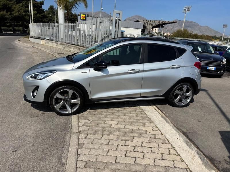 Usata Ford Fiesta ST-Line 85 CV (62 kW) 2018 Argento Utilitaria