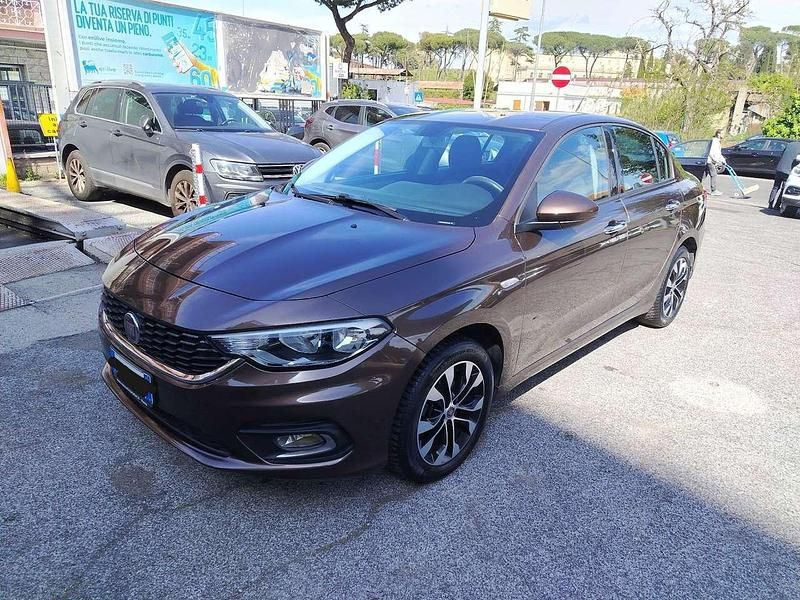 Usata Fiat Tipo Lounge 95 CV (69 kW) 2017 Marrone Berlina