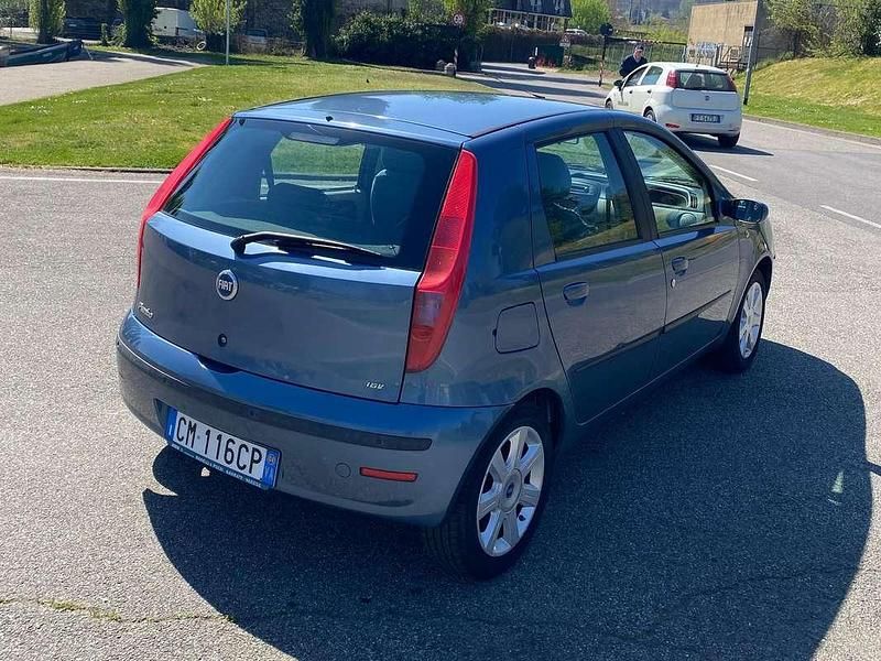 Usata Fiat Punto Dynamic 80 CV (58 kW) 2004 Utilitaria