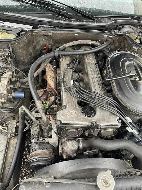 Usata Mercedes E280 185 CV (136 kW) 1983 Berlina