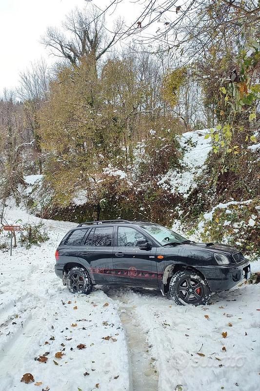Usata Hyundai Santa Fe 115 CV (84 kW) 2002 Nero SUV