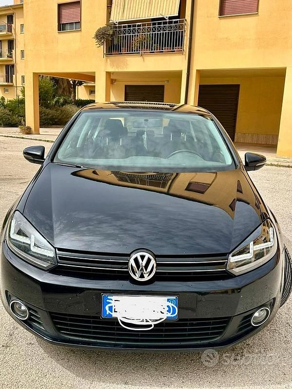 Usata VW Golf VI 105 CV (77 kW) 2011 Nero Utilitaria