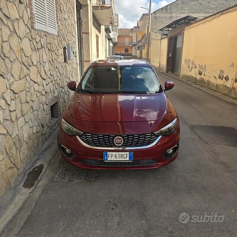 Usata Fiat Tipo 120 CV (88 kW) 2018 Rosso Berlina
