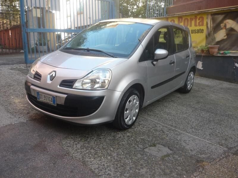 Argento Usata 2009 Renault Modus Expression Monovolume | 3950 € (Molto cara) - Immagine 1/4