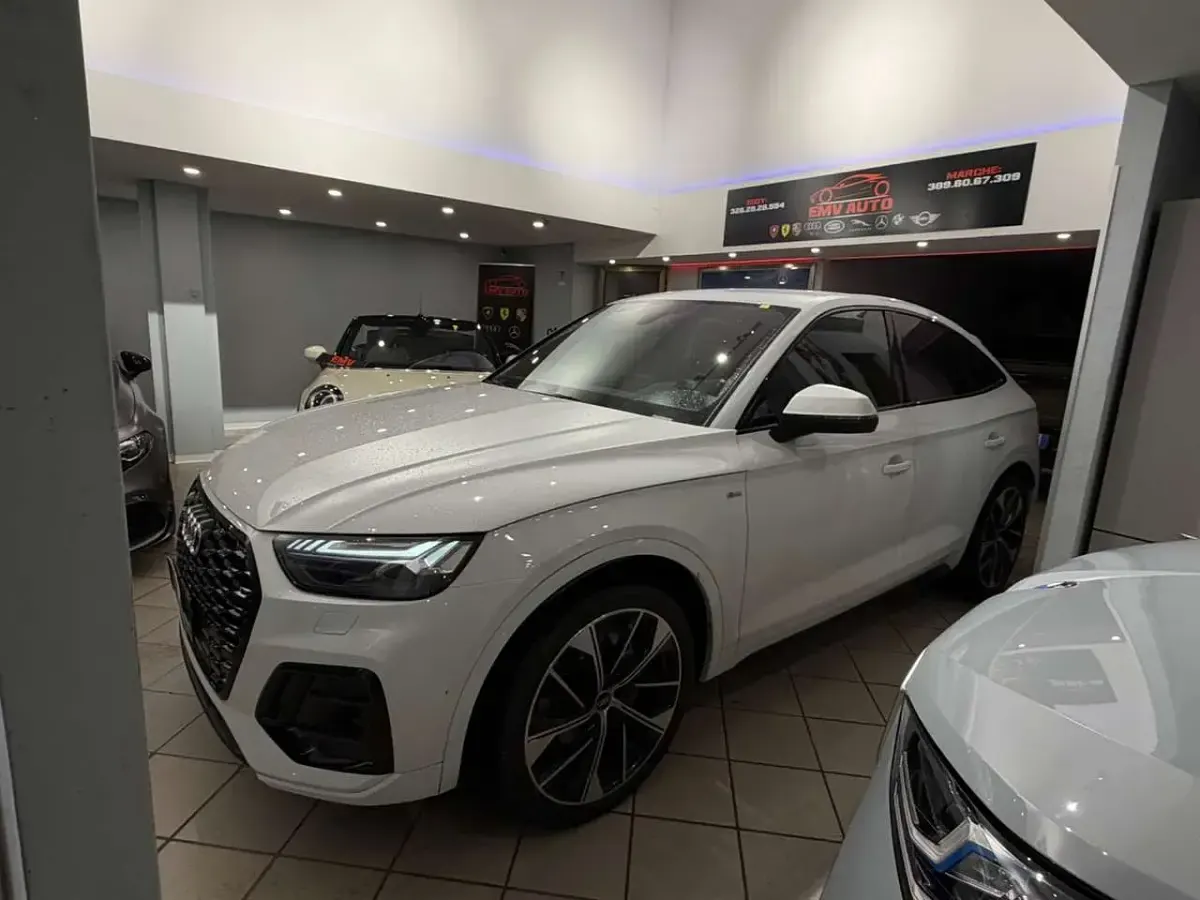 Begagnad Audi Q5 S-line plus 204 HK (150 kW) 2022 Vit SUV