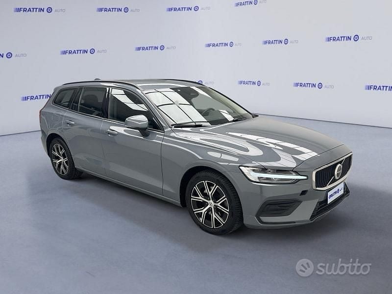 Usata Volvo V60 197 CV (144 kW) 2023 Gray Station wagon