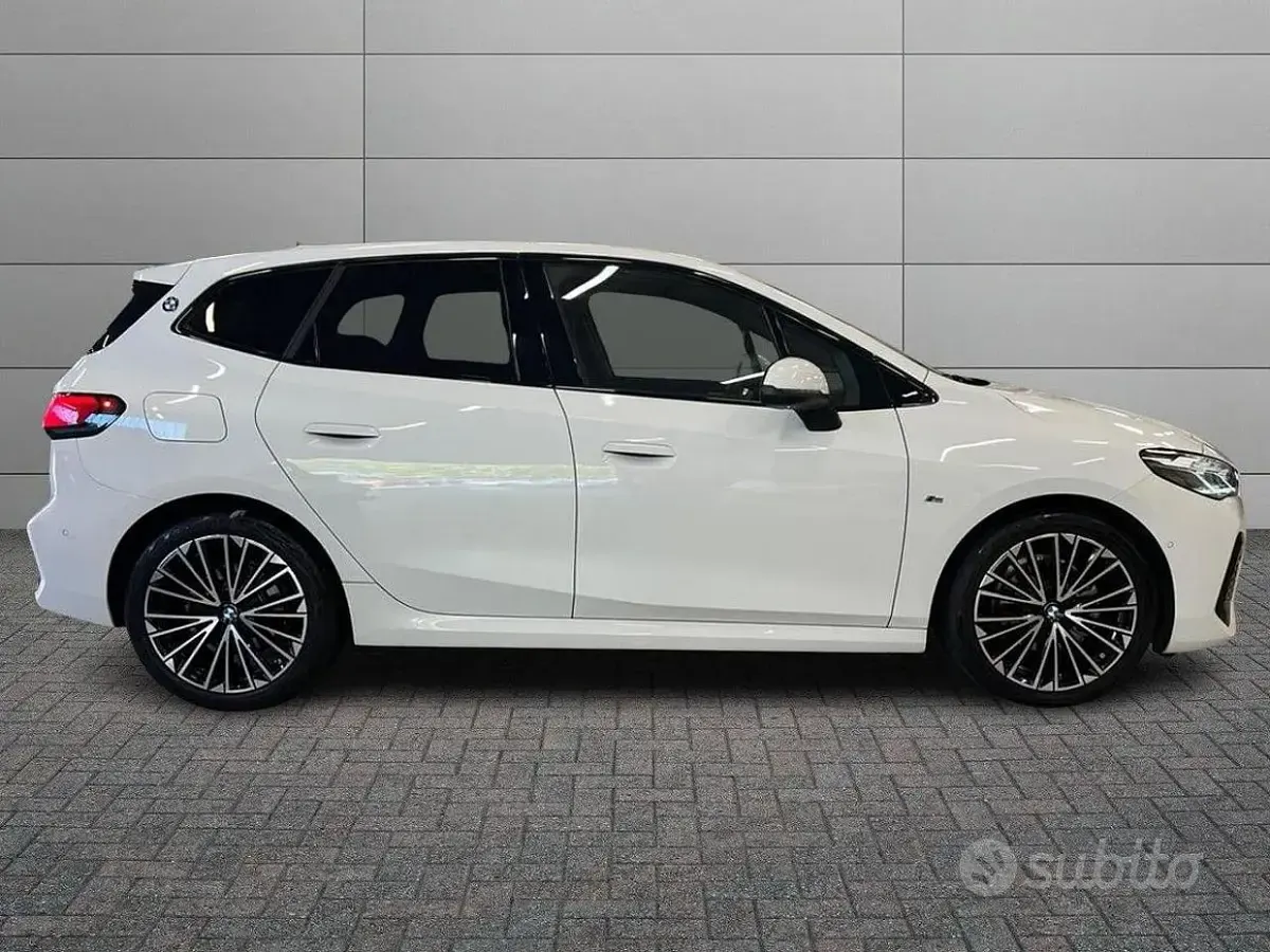 Usata BMW 218 Active Tourer M Sport 150 CV (110 kW) 2024 Bianco Monovolume