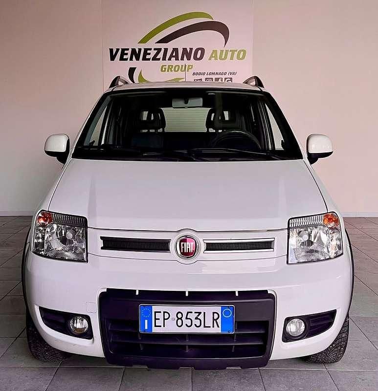 Usata Fiat Panda 4x4 Climbing 69 CV (50 kW) 2013 Utilitaria