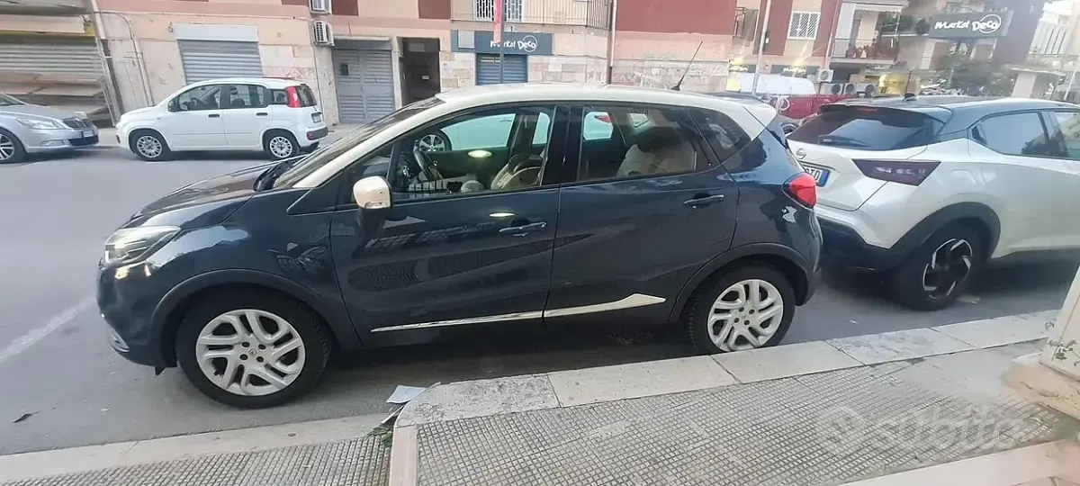 Usata Renault Captur Intens 120 CV (88 kW) 2015 Blu SUV