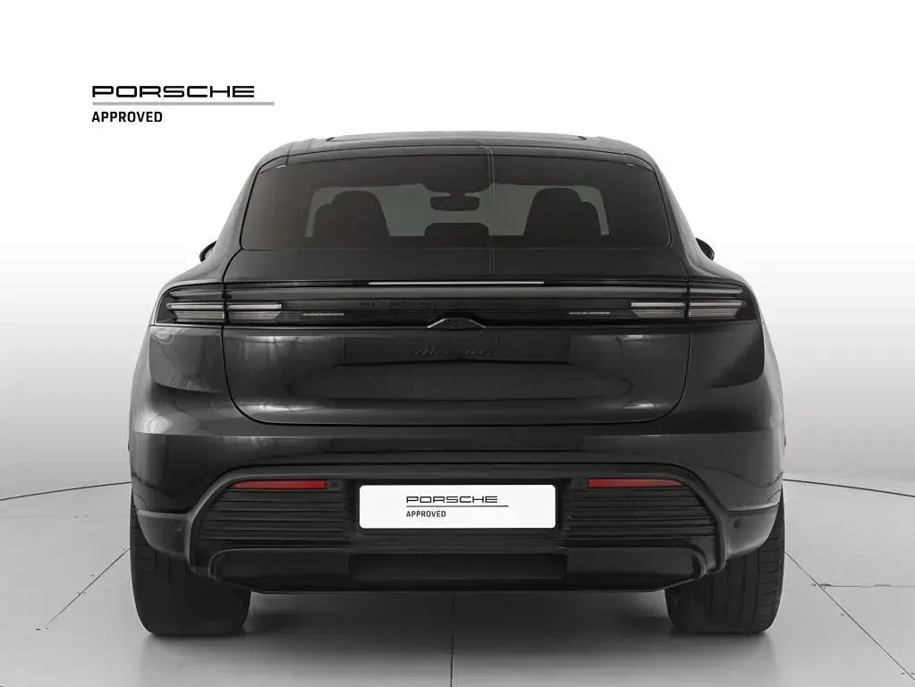 Usata Porsche Macan 4 Electric 144 kW (197 CV) 2024 Nero SUV